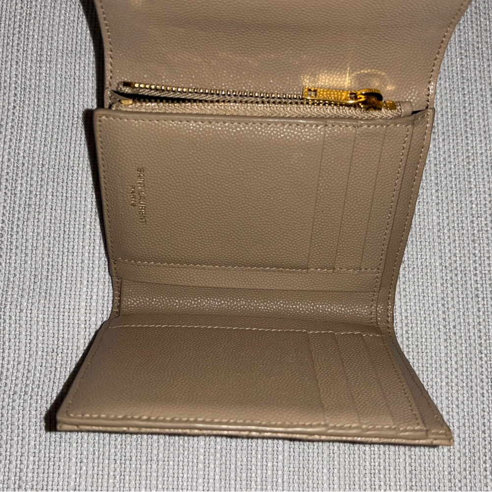 YSL Wallet - Picture 3 of 5